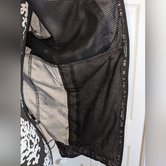 Columbia Black and Grey digital print hooded windbreaker lightweight Sz M - Picture 8 of 11